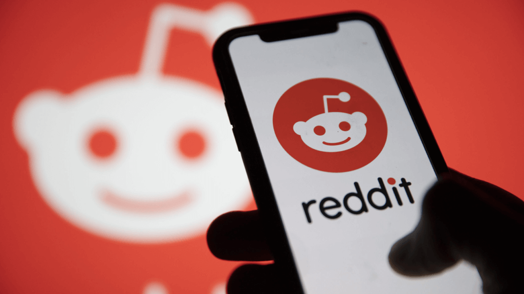 Unlocking the Power of Synergy: The Dynamic Duo of Reddit and YouTube