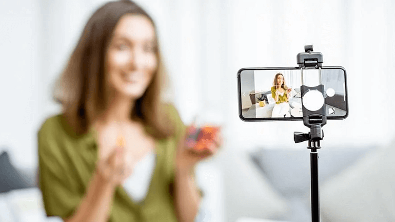 How to Vlog on Your Phone - The Complete Guide